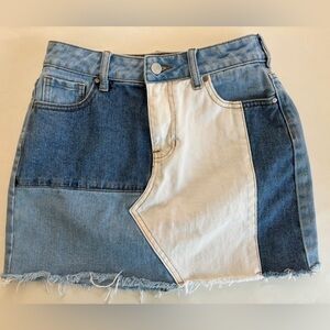 PacSun Skirt - Women’s Blue/White Color Block, Mini. Size 25